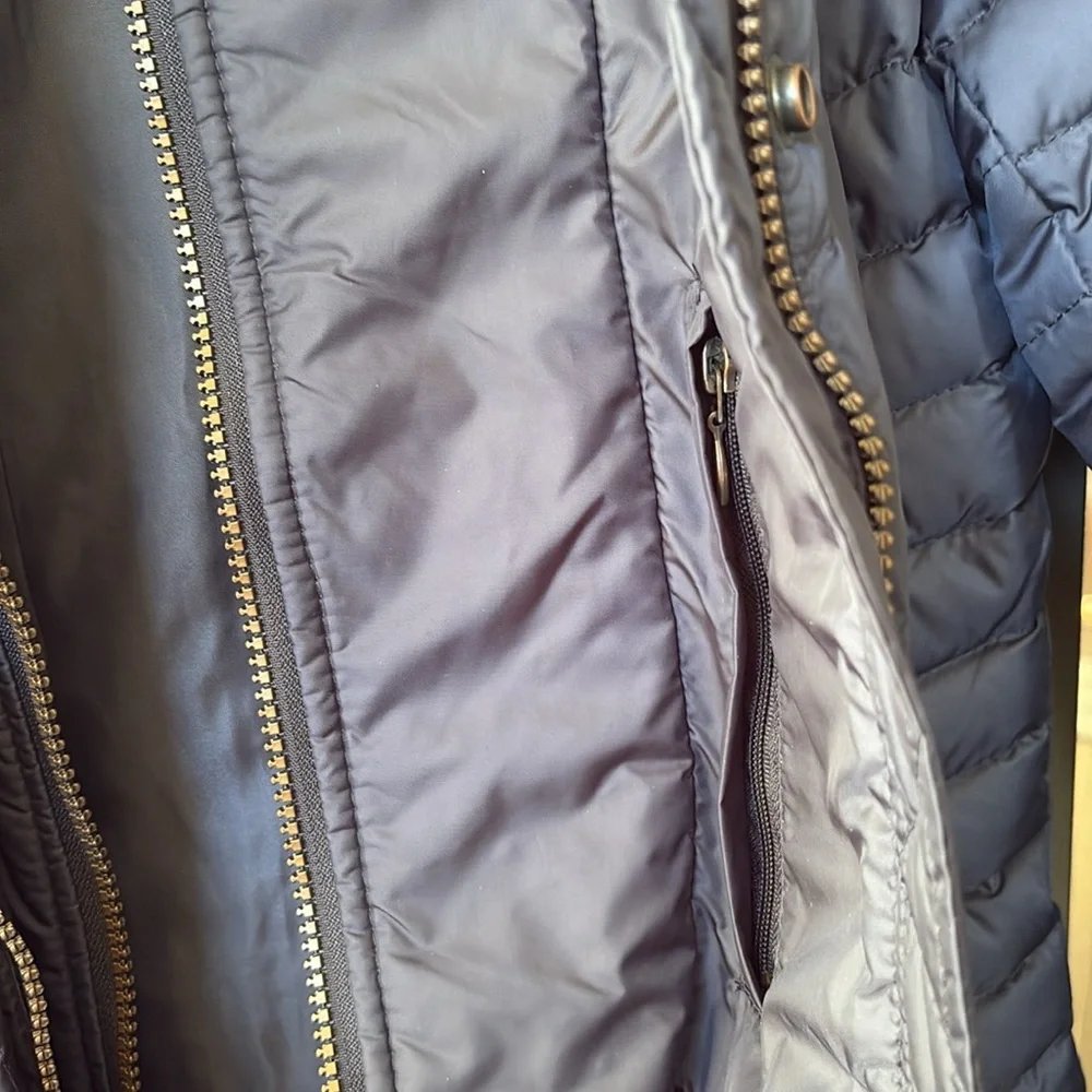 Marc NY Elegant Navy Puffer Coat with Fur Hood - Picture 4 of 14